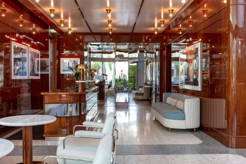 Superior King Room Near Brilliant Earth MIA 4 Luxury Bookings