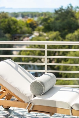 Superior King Room Near Brilliant Earth MIA 8 Luxury Bookings