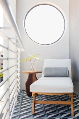 Superior King Room Near Brilliant Earth MIA 9 Luxury Bookings