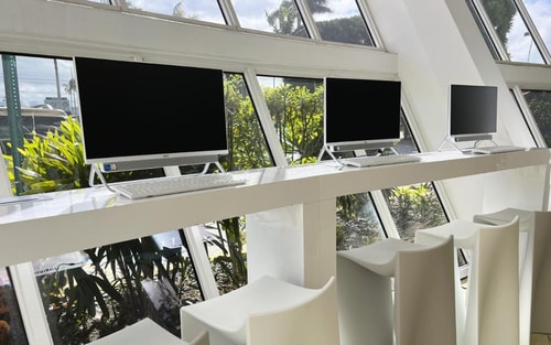 Standard King Room Near Dollar Tree MIA 7 Luxury Bookings