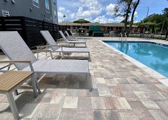 King Room Near Trimble Park ORL 13 Luxury Bookings