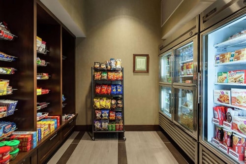 Deluxe King Room Near Embassy of Cameroon WDC 10 Luxury Bookings