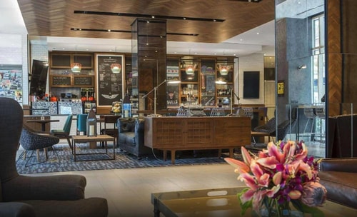 King Room Near Seneca Park CHI 9 Luxury Bookings