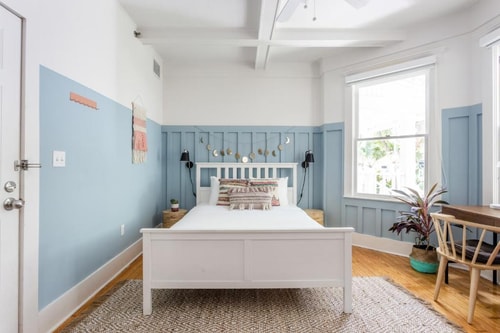 Standard Queen Room Near Jose Marti Park MIA 2 Luxury Bookings