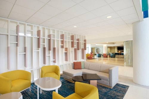 Traditional Guest Room Near Tropic Supply MIA 5 Luxury Bookings