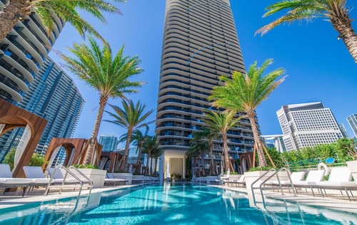 Lux King Room Near SLS LUX Brickell MIA 9 Luxury Bookings