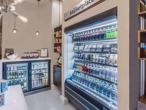 Deluxe King Room Near Bored Cuban MIA 8 Luxury Bookings