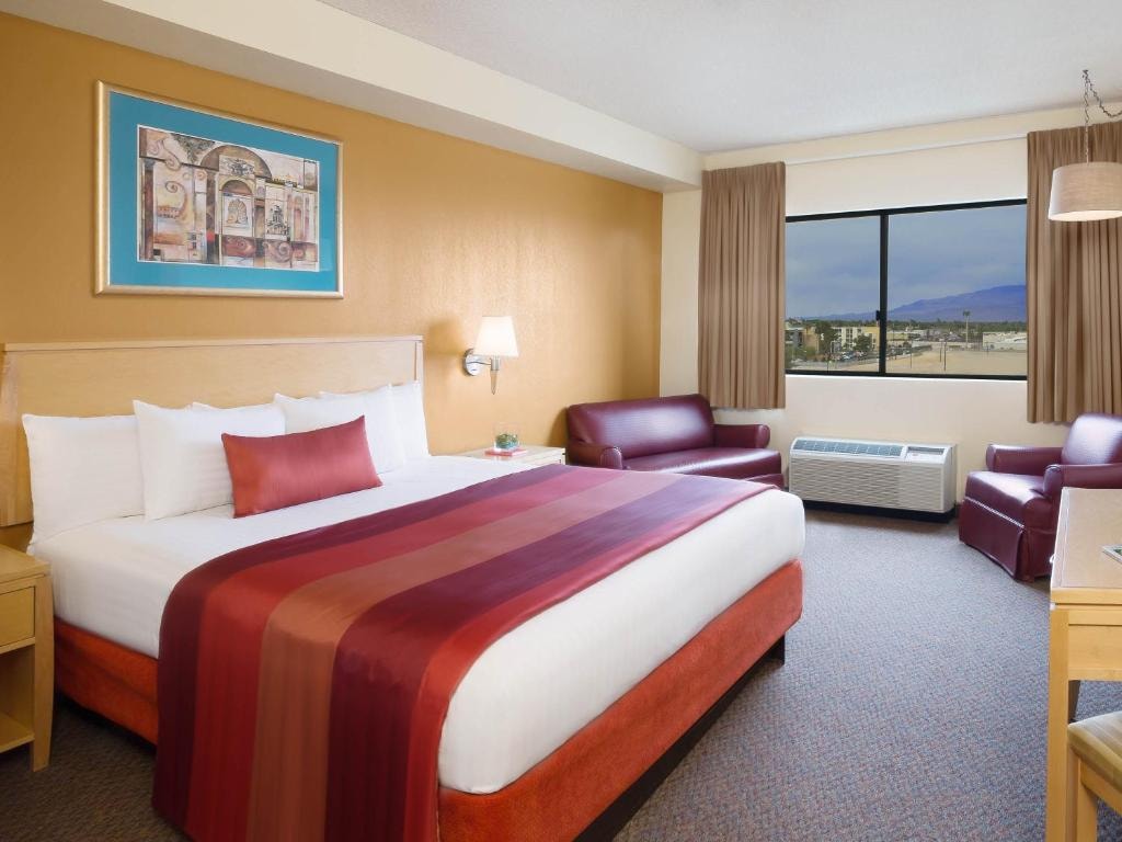 Klondike Standard Room Near Dunkin LAS Luxury Bookings