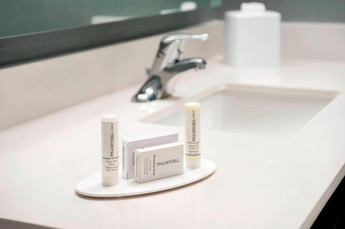 King Studio Near Luminaire Corporate MIA 4 Luxury Bookings