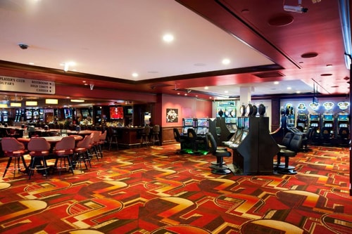 Queen Room Near Fuel at Circa LAS 9 Luxury Bookings