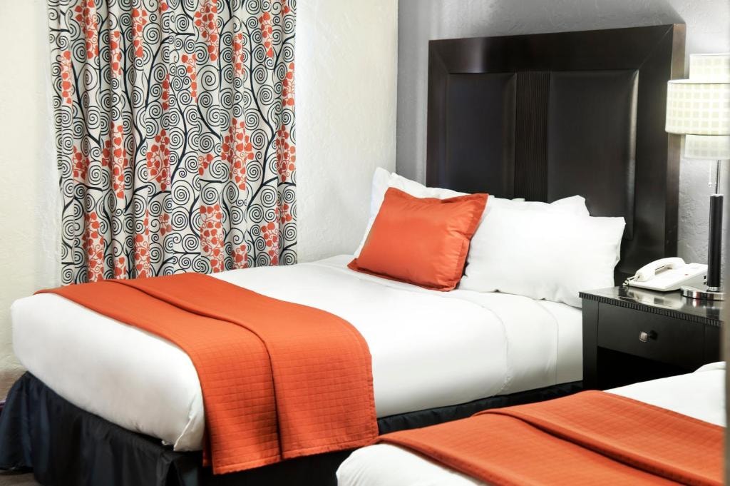 Queen Room Near Fuel at Circa LAS Luxury Bookings
