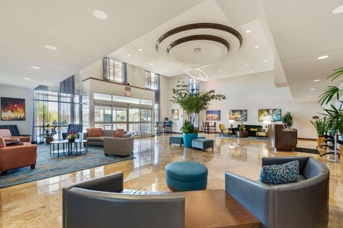 Queen Room Near Mercurylight LAS 7 Luxury Bookings