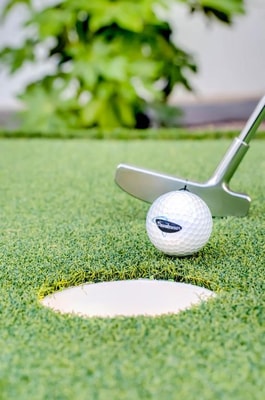 Fairway Queen Near The Empty Club LAS 6 Luxury Bookings
