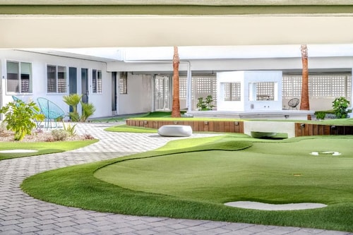 Fairway Queen Near The Empty Club LAS 7 Luxury Bookings