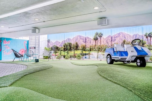 Fairway Queen Near The Empty Club LAS 8 Luxury Bookings