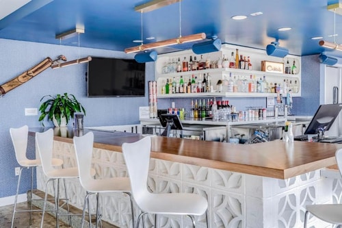 Fairway Queen Near The Empty Club LAS 9 Luxury Bookings