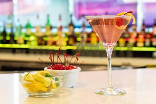 King Studio Near Atlantis University MIA 11 Luxury Bookings