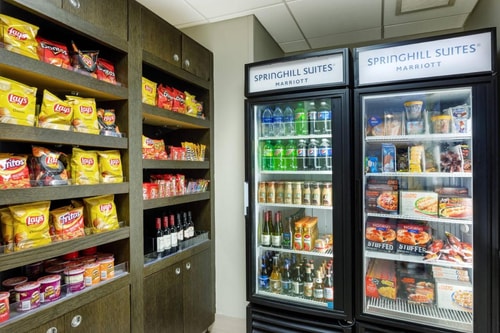 King suite Near Lake Mahar MIA 10 Luxury Bookings