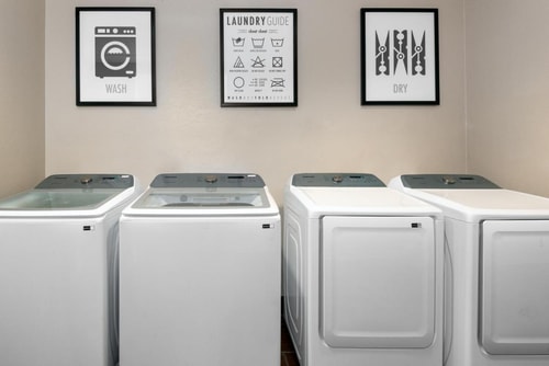 Standard room Near Univision  Newsport MIA 5 Luxury Bookings