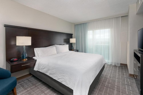 Standard room Near Univision  Newsport MIA Luxury Bookings