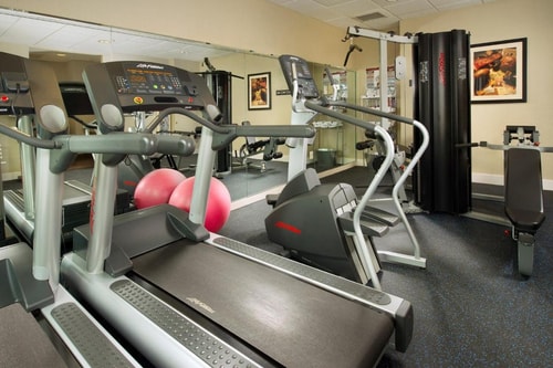 Standard room Near Univision  Newsport MIA 14 Luxury Bookings