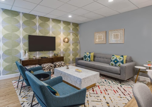 Deluxe Queen Room Near Howard Middle School ORL 12 Luxury Bookings