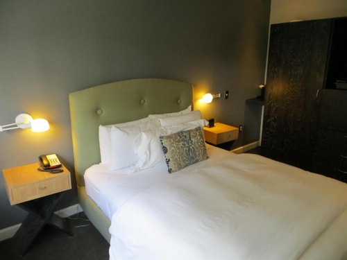 Deluxe Queen Room Near Howard Middle School ORL 1 Luxury Bookings