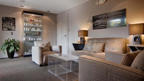 Deluxe Queen Room Near Howard Middle School ORL 14 Luxury Bookings