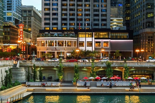 King Room Near The Gateway Park CHI 11 Luxury Bookings