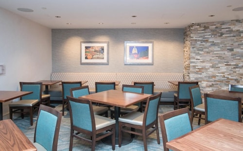 King Studio Suite Near Physiology Fitness WDC 11 Luxury Bookings