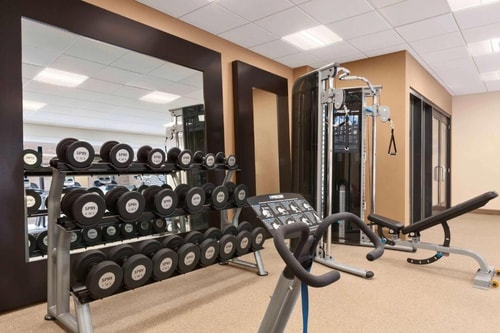 King Studio Suite Near Physiology Fitness WDC 12 Luxury Bookings