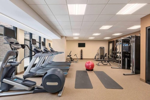 King Studio Suite Near Physiology Fitness WDC 13 Luxury Bookings