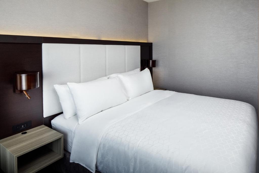 Standard King Room Near Museum Square One WDC Luxury Bookings