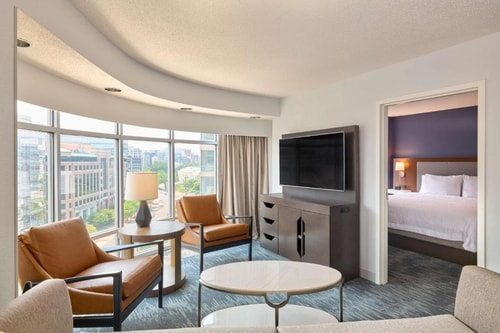 One Bedroom Suite Near Tropical Smoothie Cafe WDC 1 Luxury Bookings