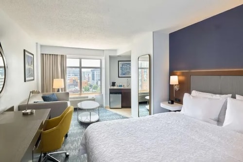 One Bedroom Suite Near Tropical Smoothie Cafe WDC 3 Luxury Bookings