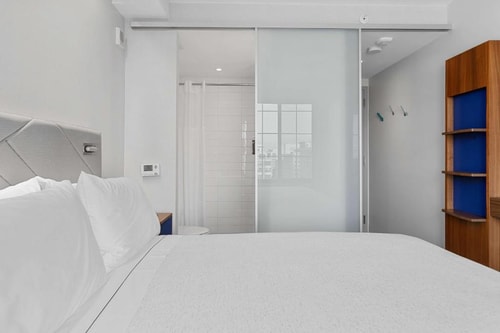 Queen Room Near Gallery Pl Chinatown WDC 1 Luxury Bookings