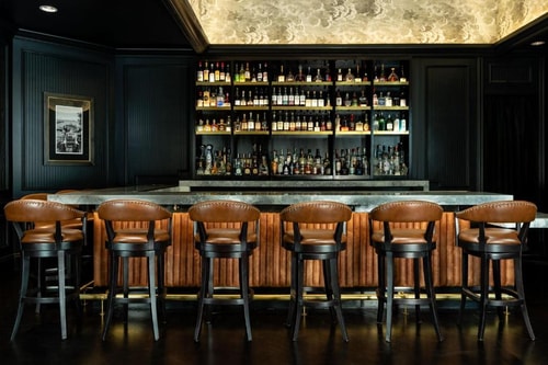 King Room Near Koko MIA 7 Luxury Bookings