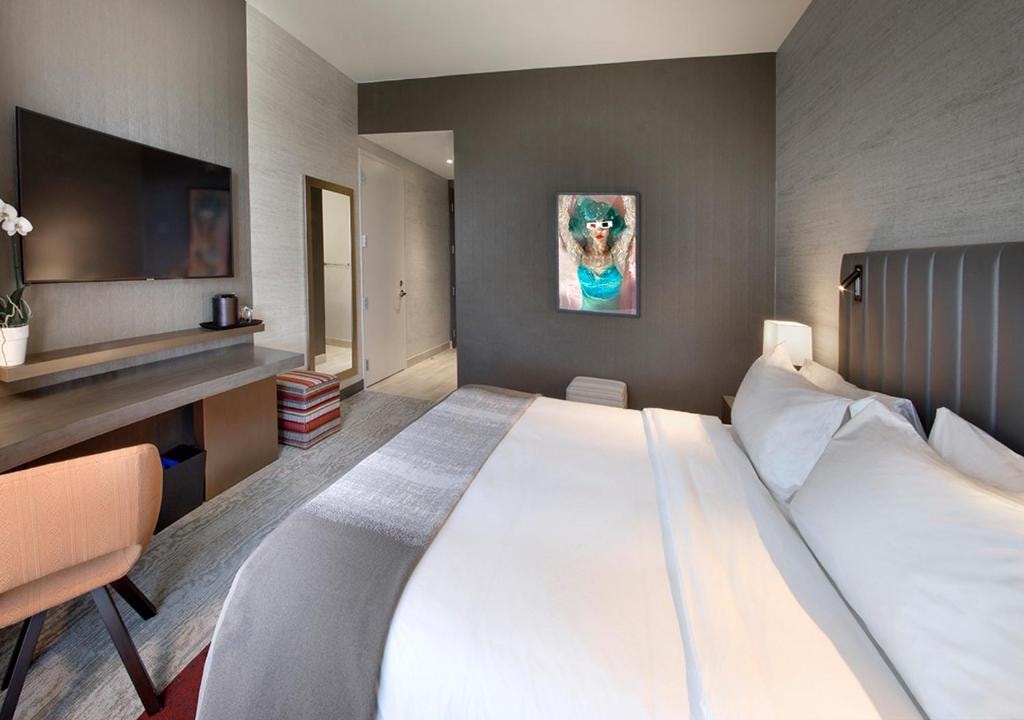 King Room Near Mamey Miami MIA Luxury Bookings