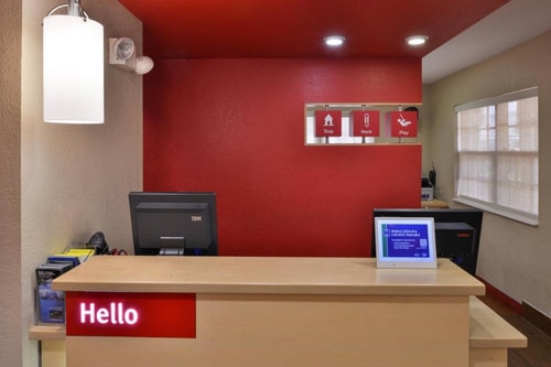 Queen Studio  Near Clover Systems LLC MIA 4 Luxury Bookings