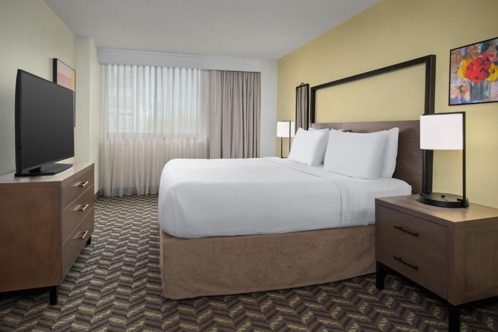 King Suite Near George Washington University WDC Luxury Bookings
