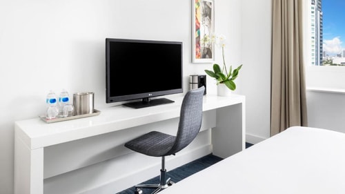 Trendy King Room Near Bayfront Park MIA 4 Luxury Bookings