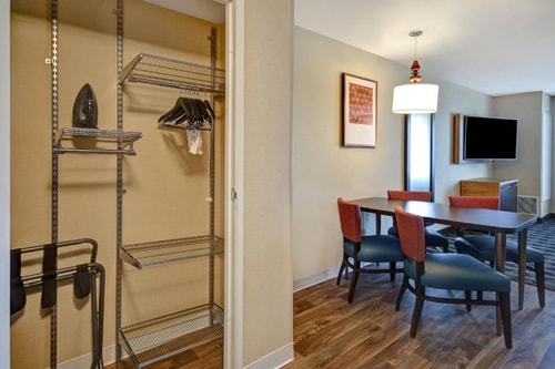 Studio Near National Microschooling Center LAS 12 Luxury Bookings