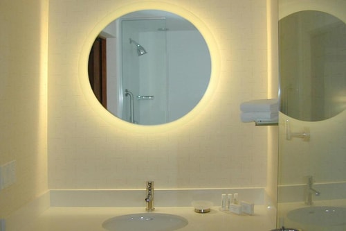 King Suite Near Knight Transportation LAS 3 Luxury Bookings