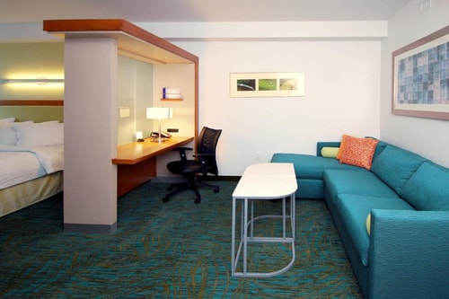 King Suite Near Knight Transportation LAS 2 Luxury Bookings