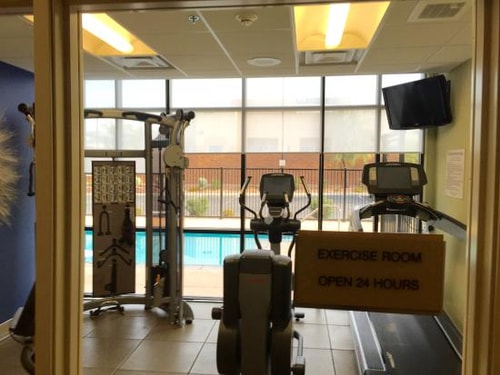 King Suite Near Knight Transportation LAS 11 Luxury Bookings