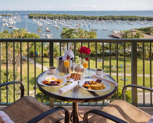 Superior Bedroom Suite Near Ingraham Park MIA 8 Luxury Bookings