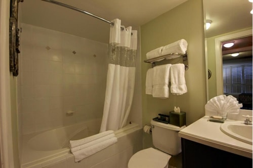 Superior Bedroom Suite Near Ingraham Park MIA 1 Luxury Bookings