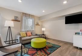 Queen Room Near Pollo Tropical MIA 9 Luxury Bookings