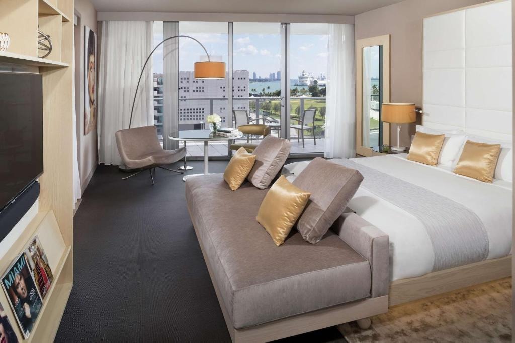Deluxe King Room Near Art Wynwood MIA Luxury Bookings