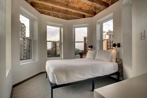 Loft Queen Near Shenkman Hall WDC 2 Luxury Bookings